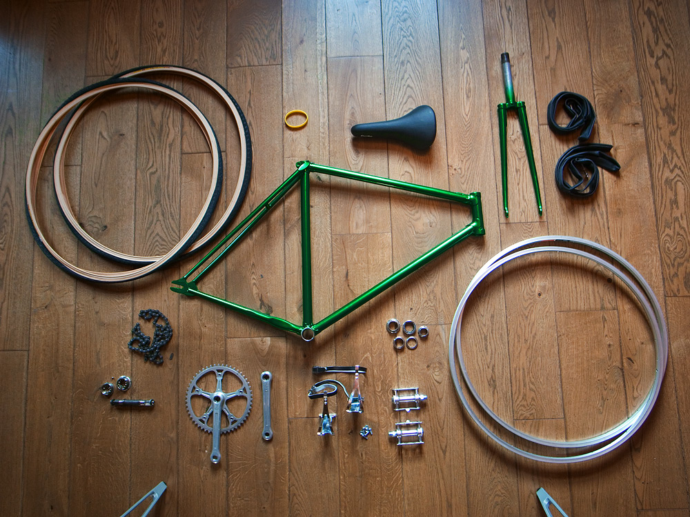 Fixed gear велосипед, Проект. Компоненты и запчасти. Рама, шатуны, педали, покрышки. ХВЗ «Спринт».