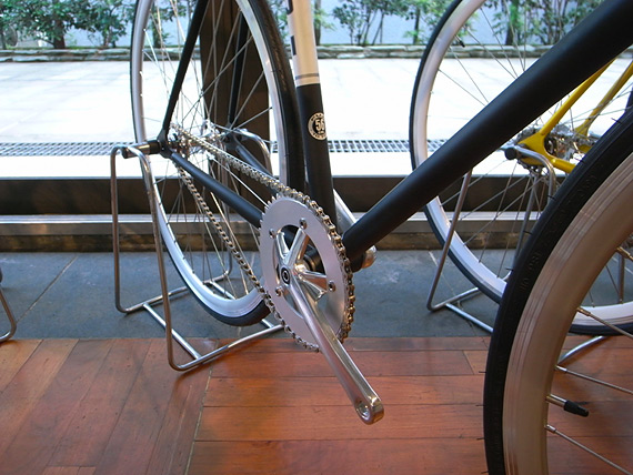 Fuji «Feather» Fixed Gear. Купить велосипед в магазине «Fixie» за 17000 рублей при предзаказе до 12 февраля.